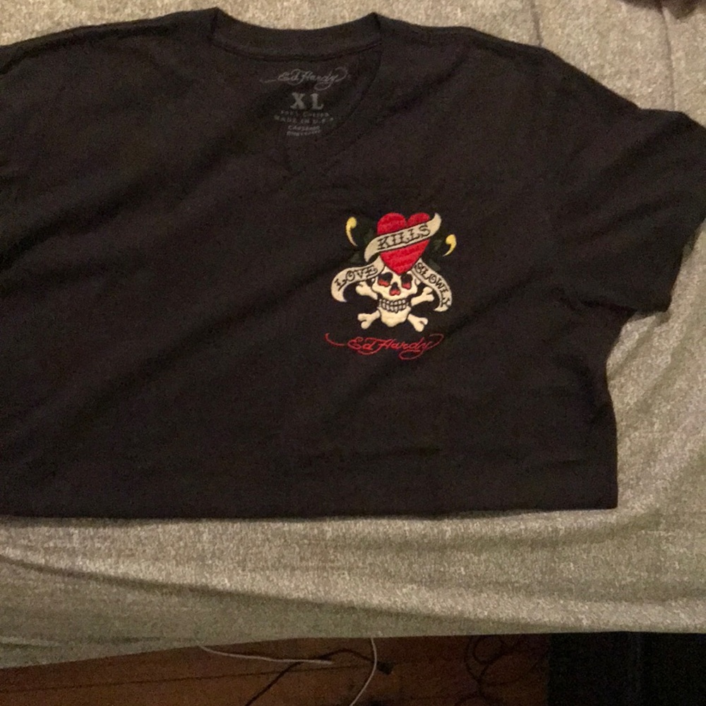 Ed Hardy Men’s V-Neck Shirt